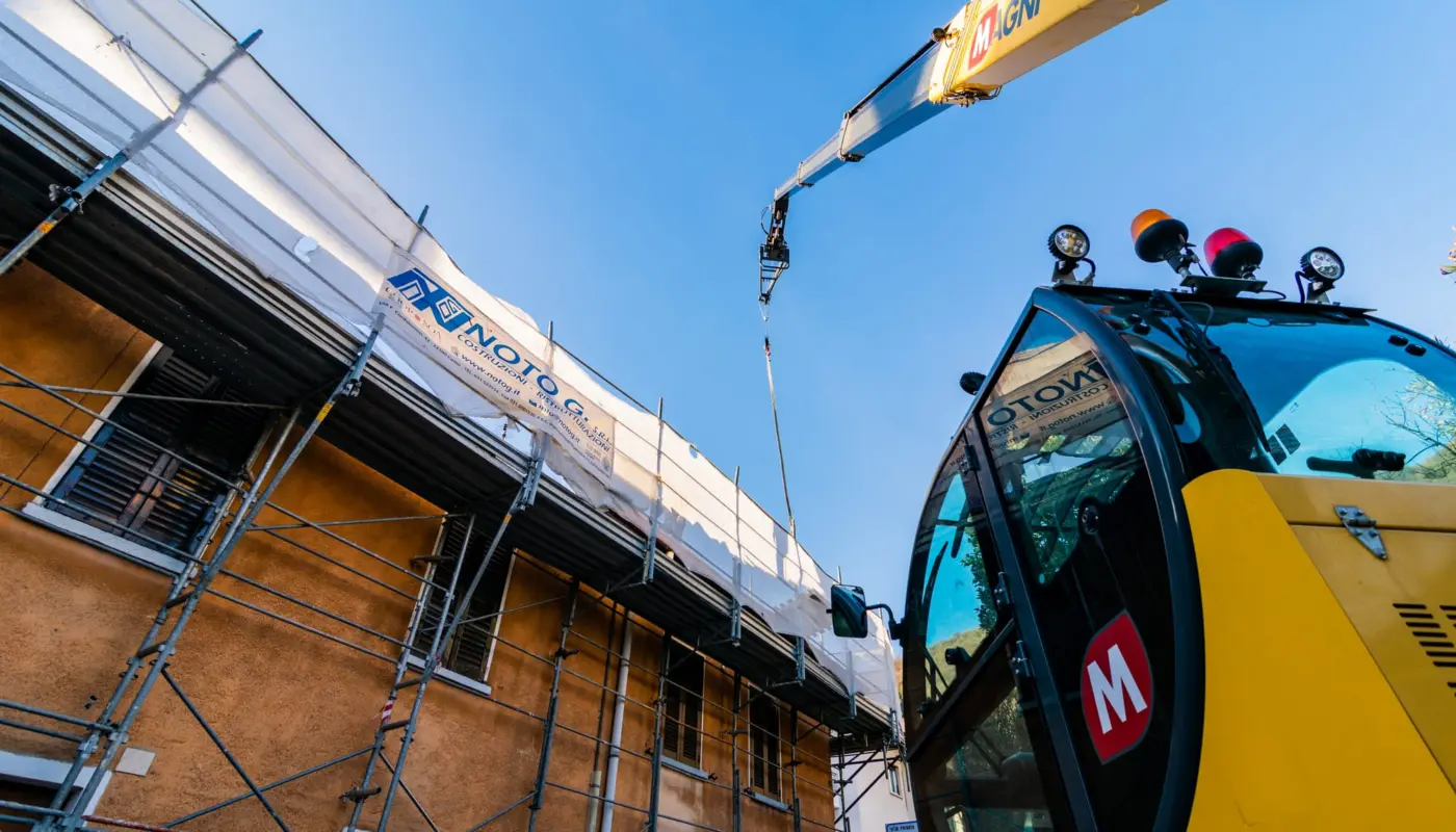 Rifacimento della copertura di un edificio residenziale – foto 3
