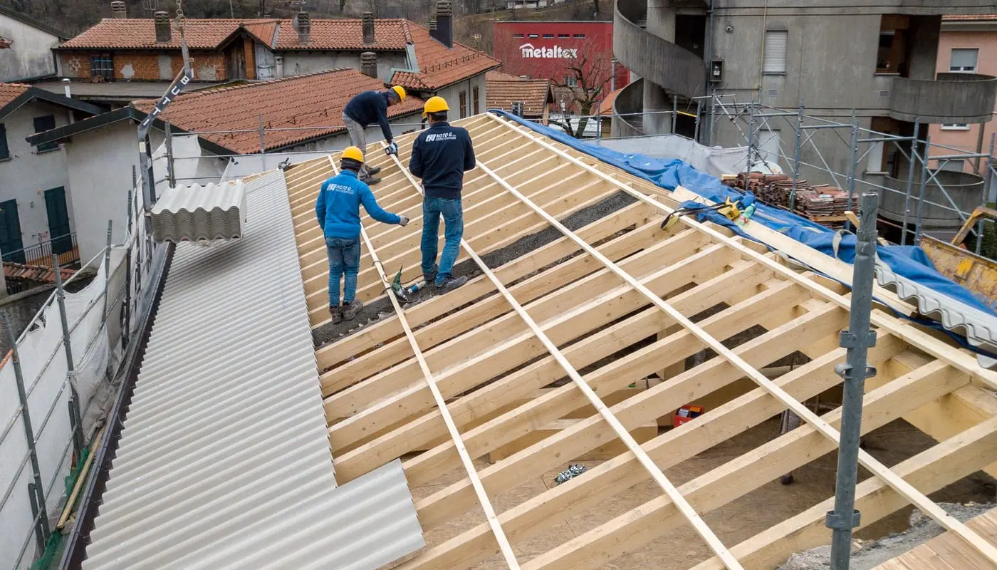 Rifacimento di una copertura in legno – foto 3