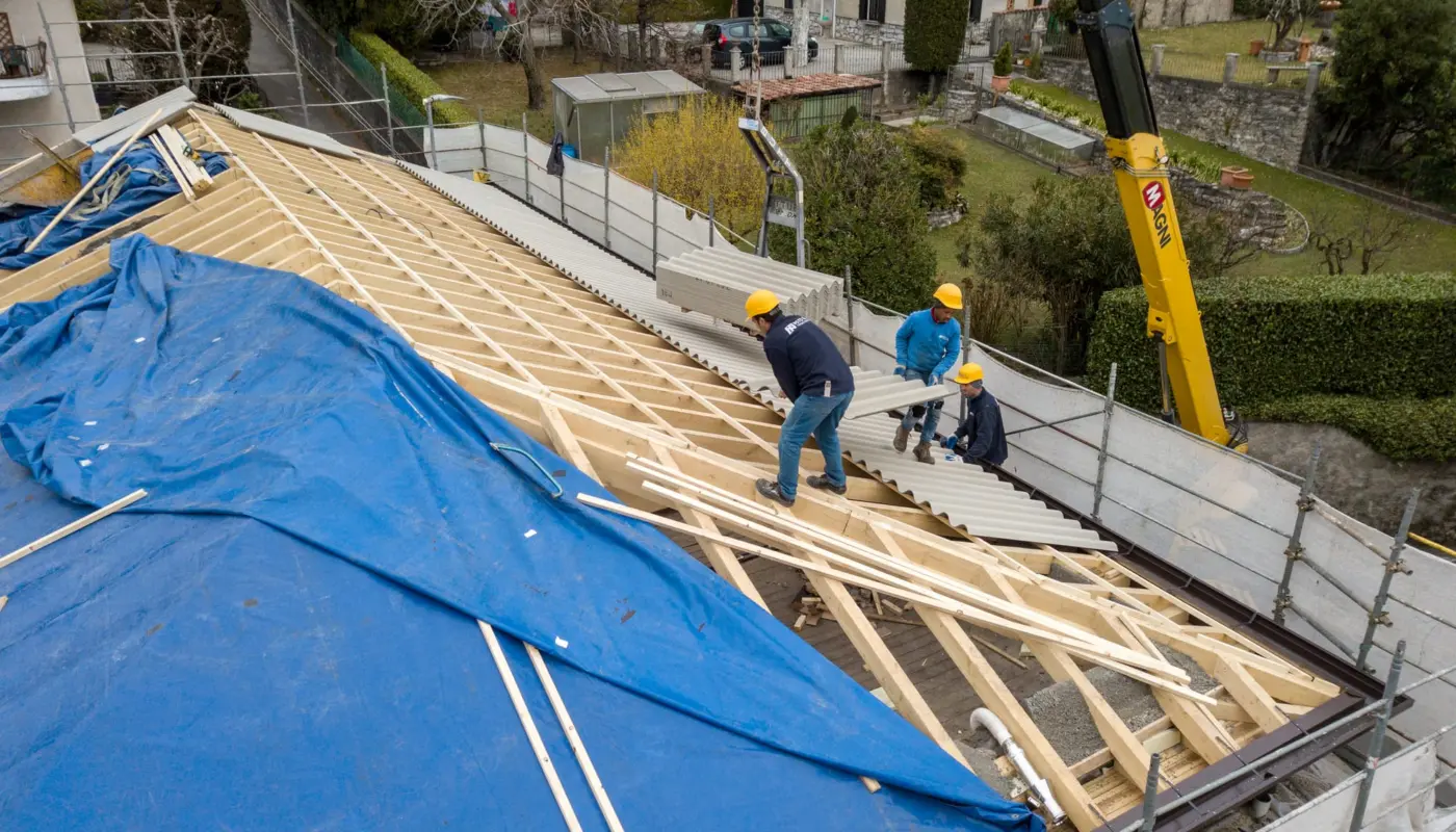 Rifacimento di una copertura in legno – foto 2
